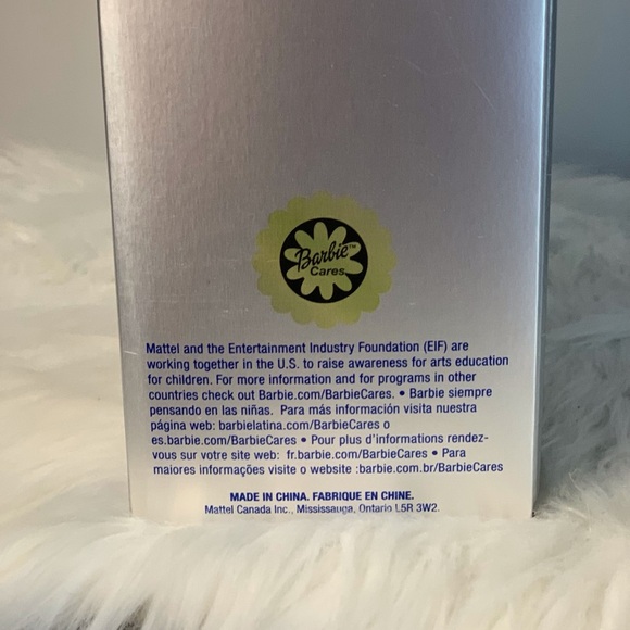 Collectable Barbie 2003 Silver and White Holiday Doll - Picture 4 of 8